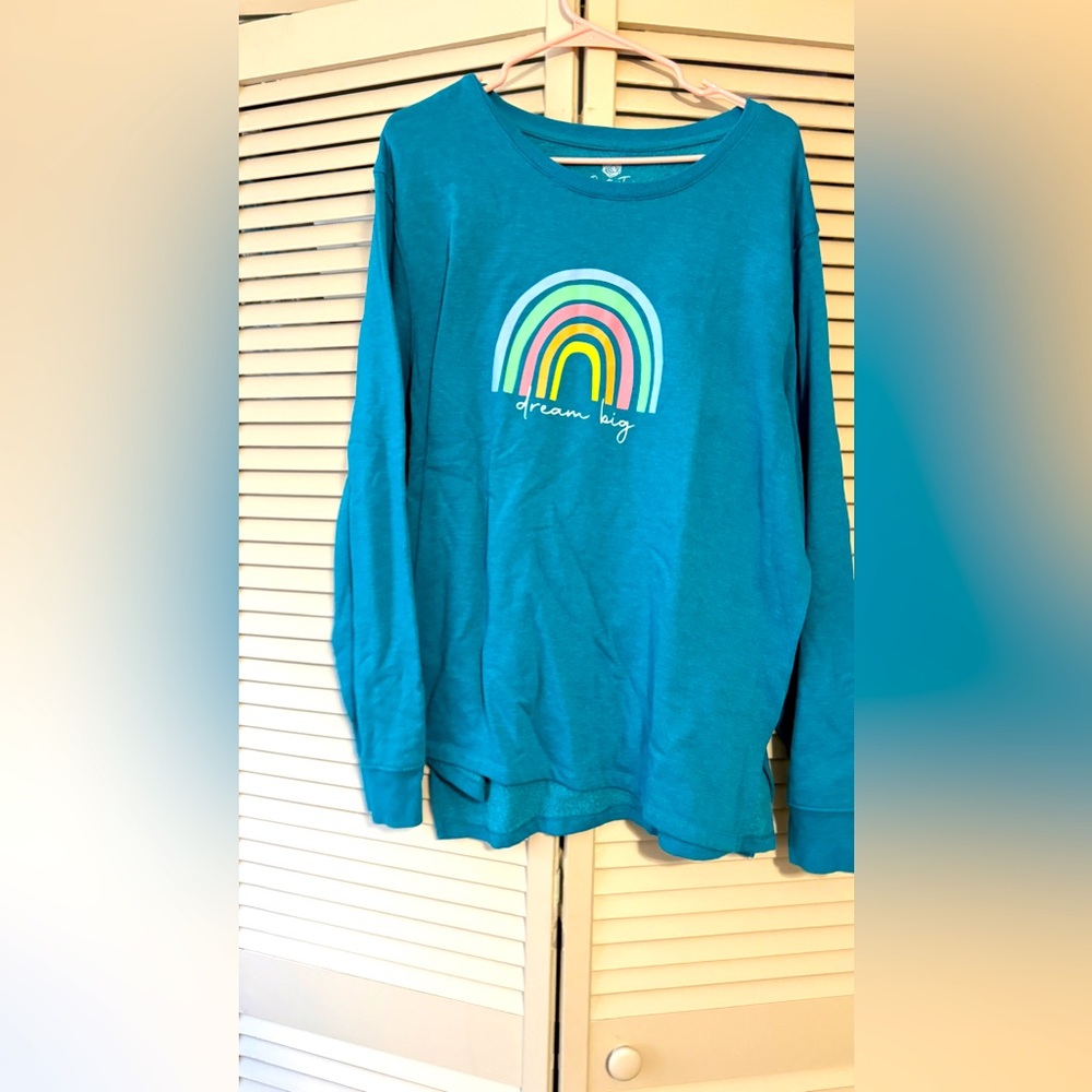 Blouse sleeve. Hoodie. blue. rainbow. Winter but nice.